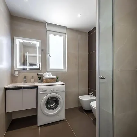 Head In The Clouds Penthouse Apartment Durres